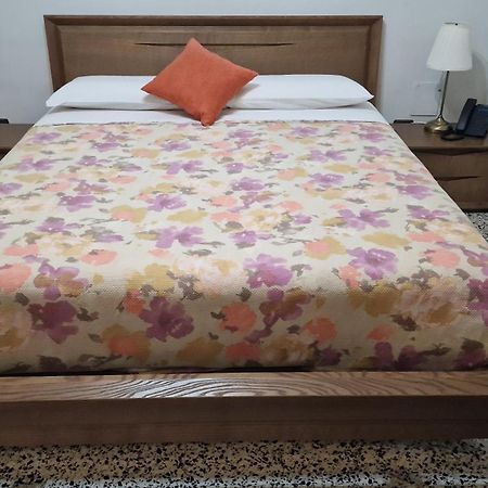 Vittoria Guest House 巴蒂帕利亚 外观 照片