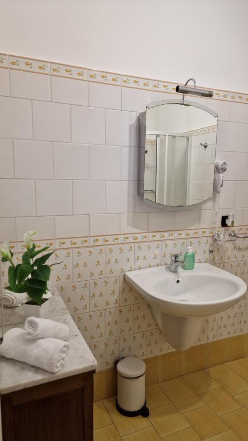 Vittoria Guest House 巴蒂帕利亚 外观 照片